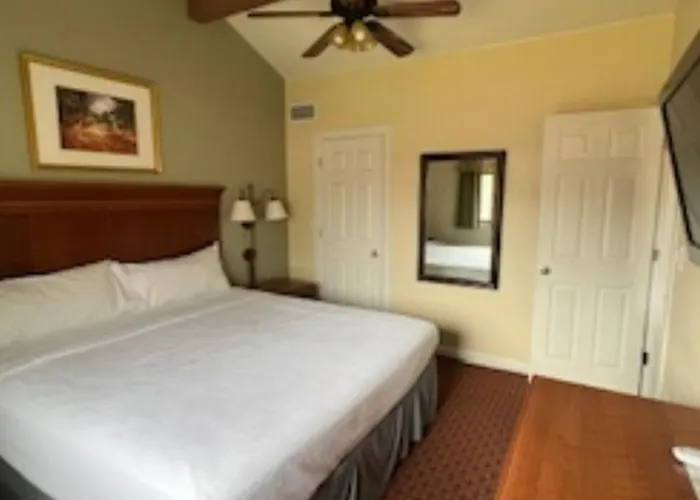 Roundhouse Hotel