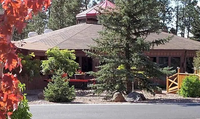 Hotel Roundhouse 5*