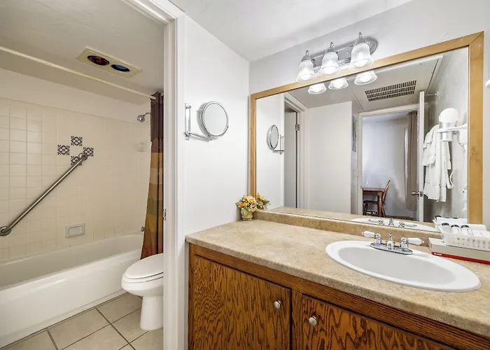 Roundhouse Hotel 5*