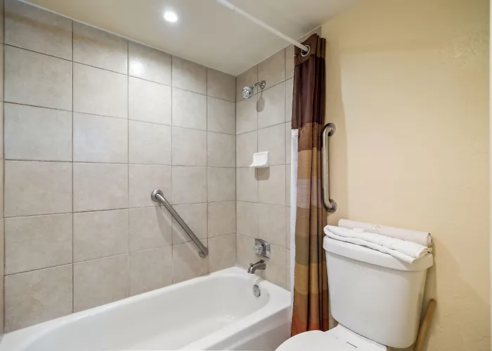 Hotel Roundhouse 5*