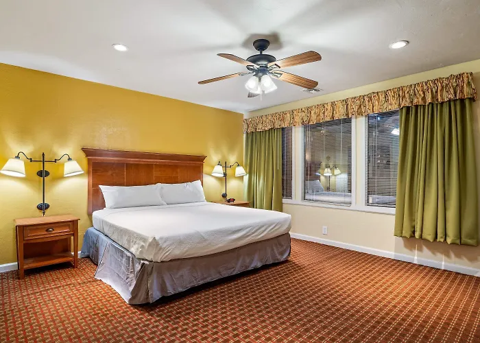 Roundhouse Hotel