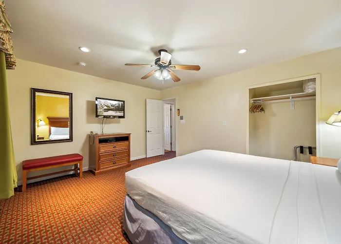 Roundhouse Hotel