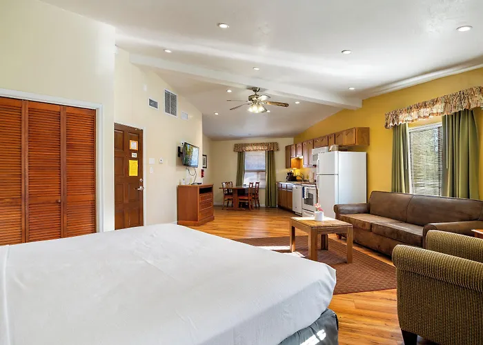 Roundhouse Hotel 5*